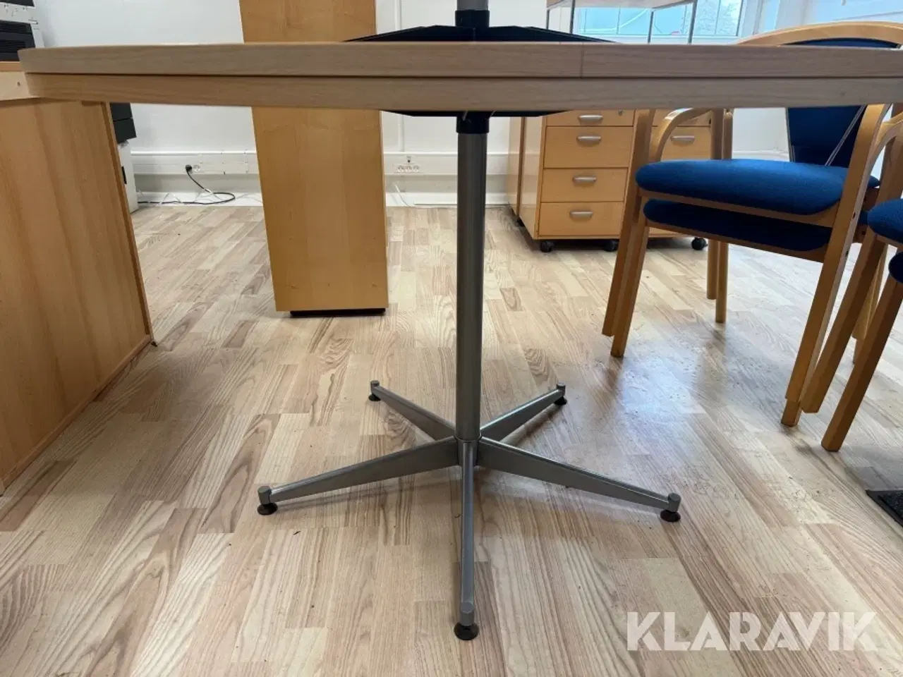 Billede 2 - Bord og stole