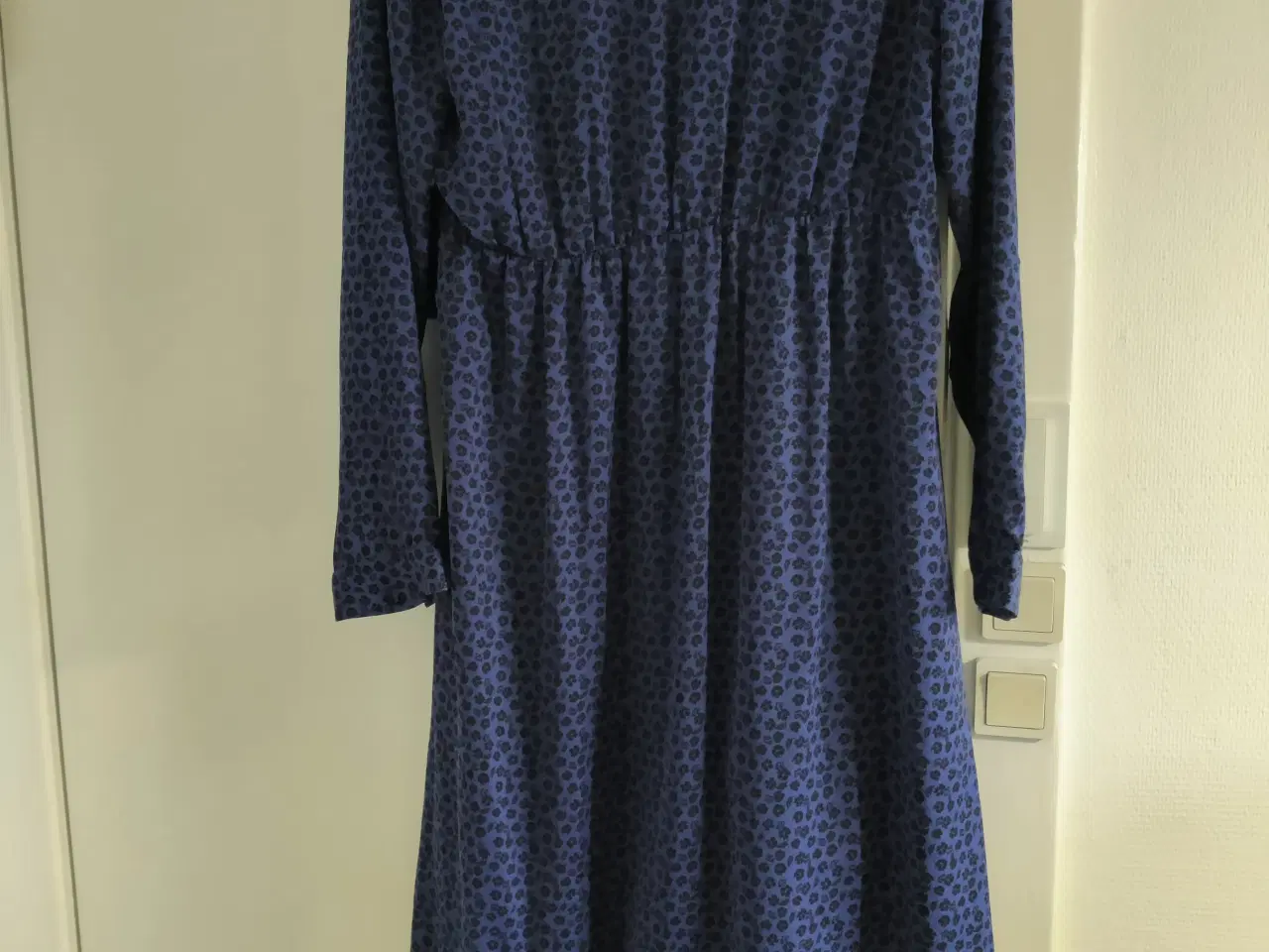 Billede 2 - Pieces festkjole, NY