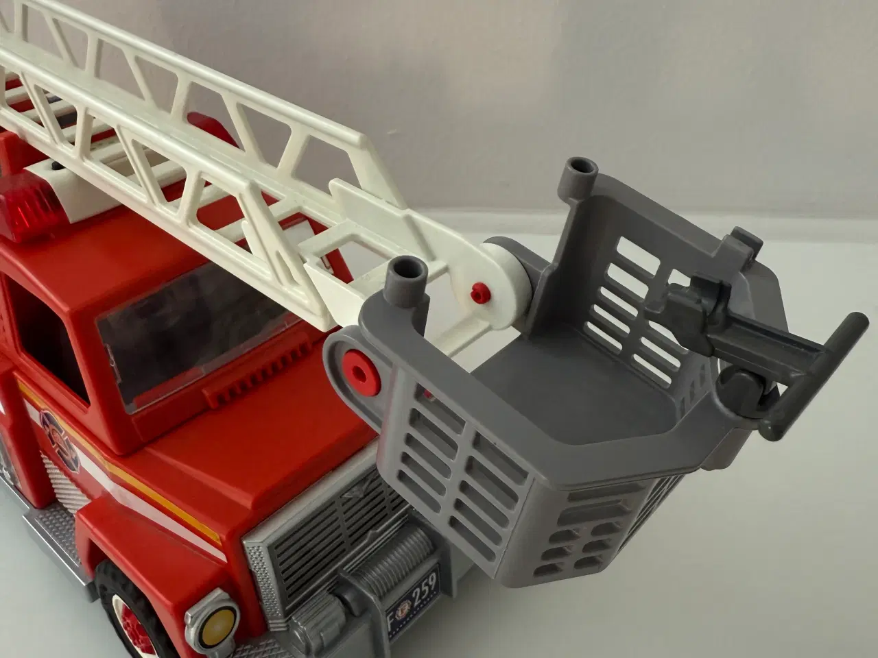 Billede 4 - Playmobil 5682 brandbil med stige og brandmænd