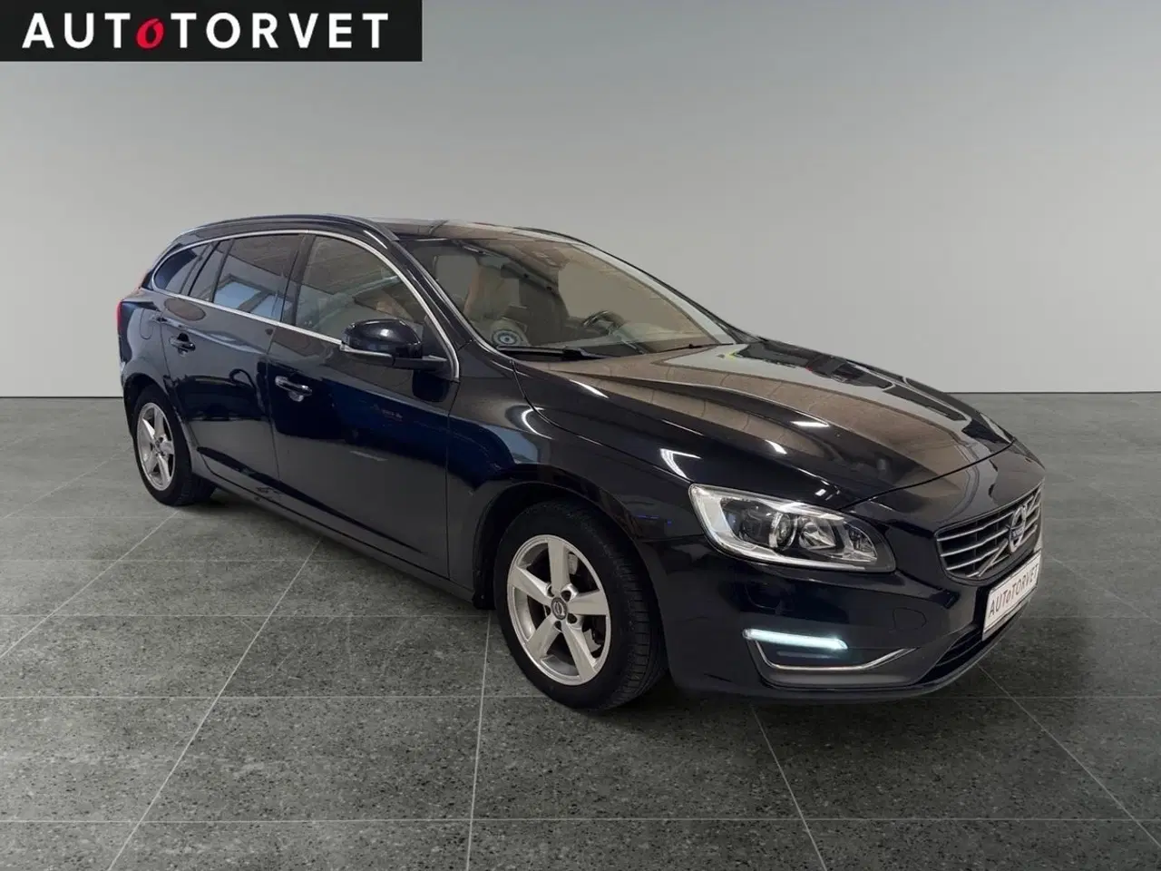 Billede 2 - Volvo V60 2,0 D4 181 Momentum aut. Van