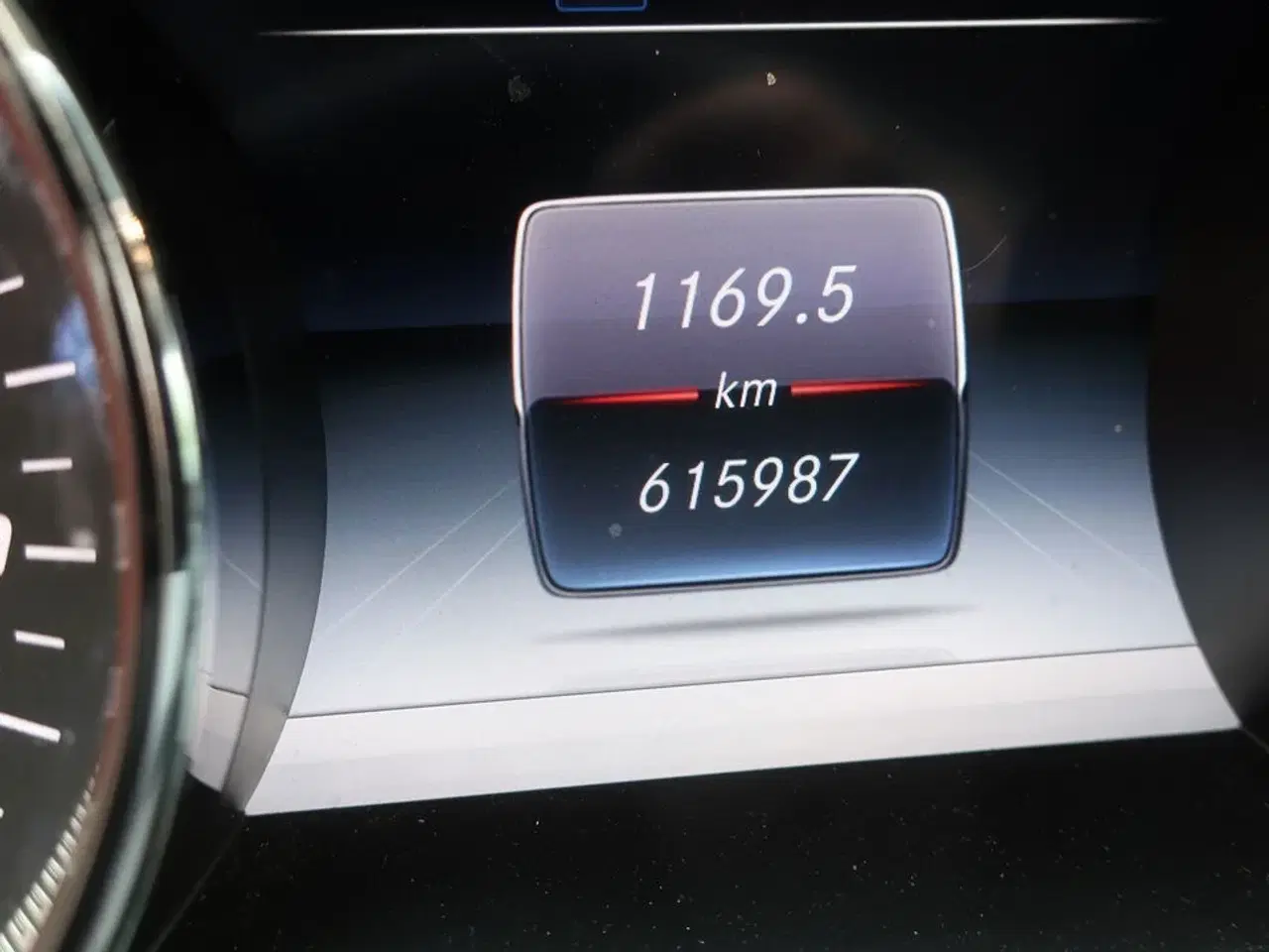 Billede 37 - Personbil MERCEDES E200d (momsfri) (uden afgift)