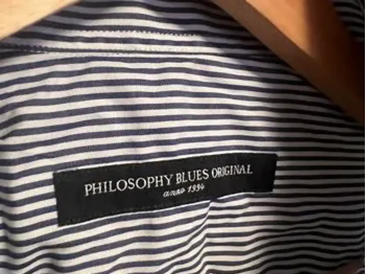 Billede 3 - Philisophy Blues Original Skjorte Str Small