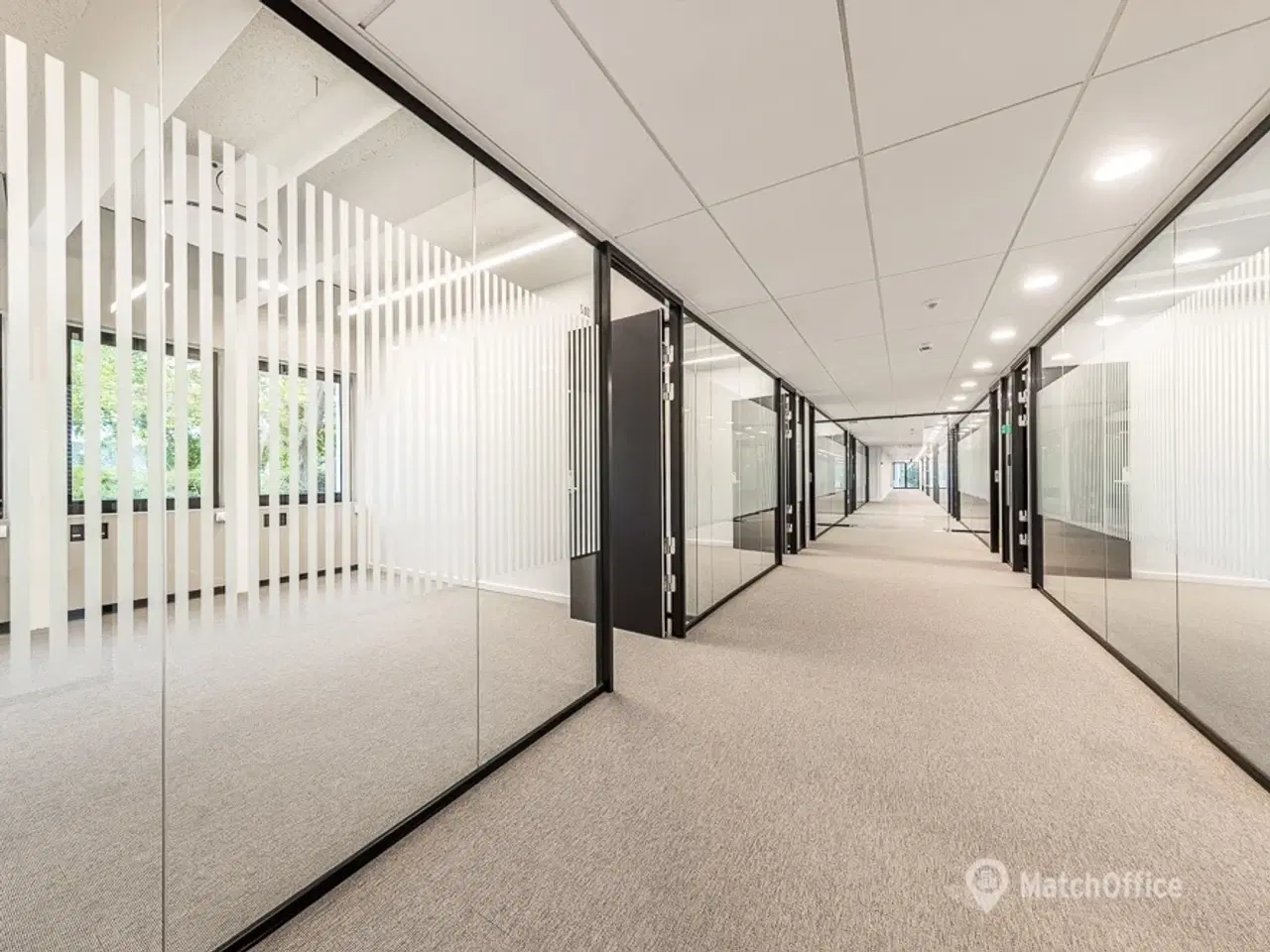 Billede 4 - Unik arkitektur placeret i skøn natur