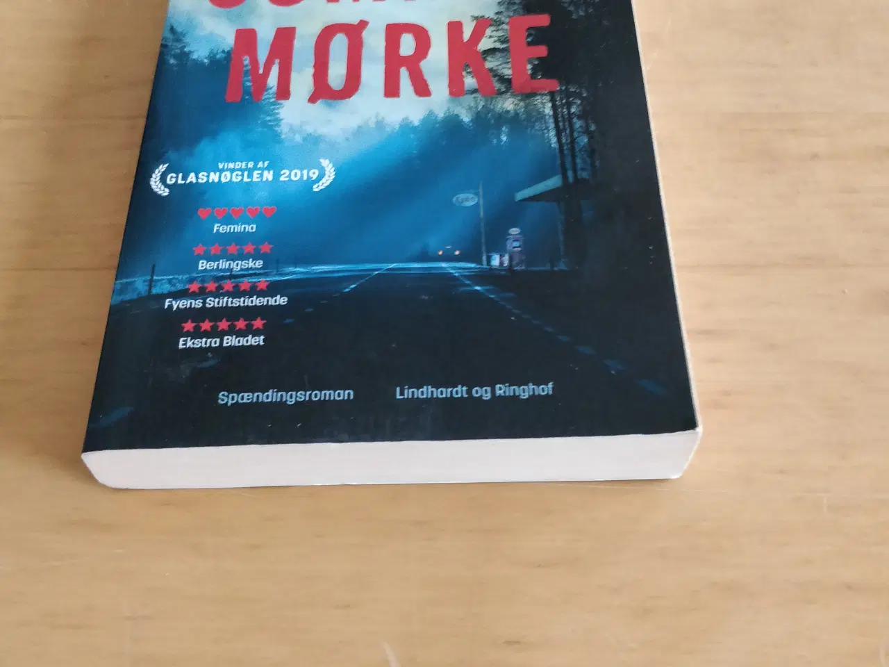 Billede 2 - Sommermørke, Stina Jackson