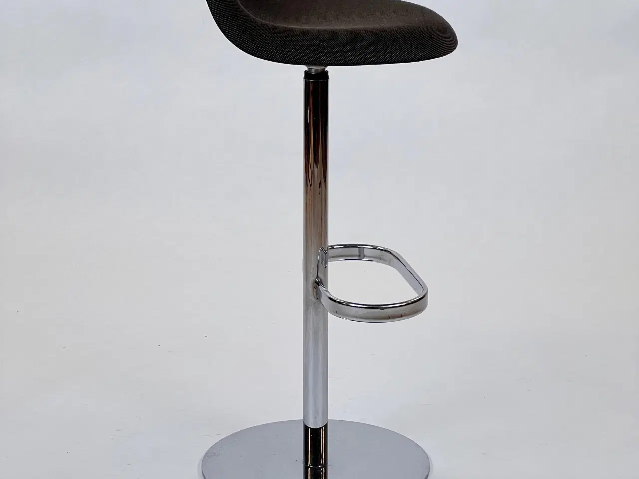 Billede 6 - GUBI | 3D Bar Stool - Swivel Base - Polstret