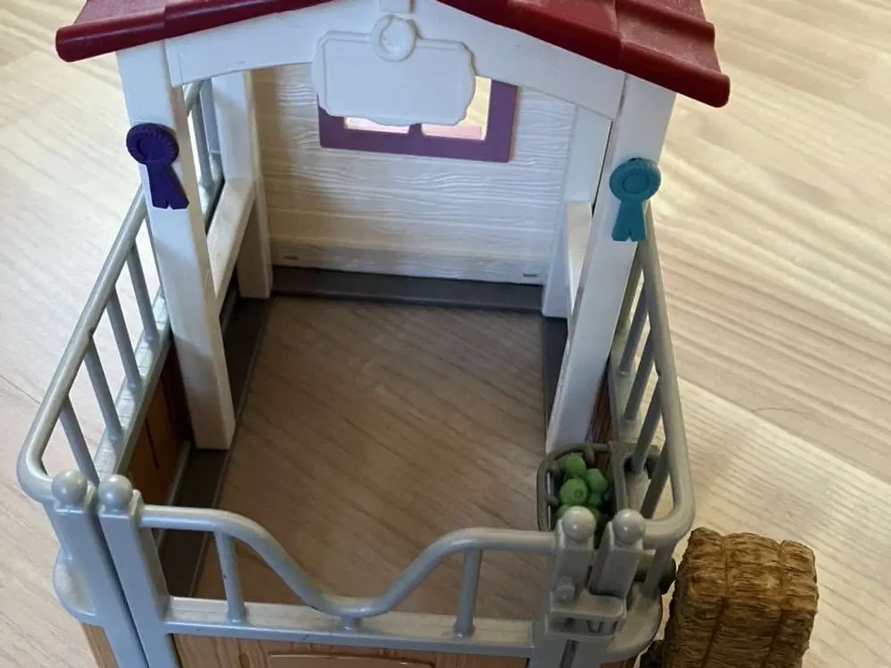 Billede 8 - Schleich ridecenter + ekstra hesteboks
