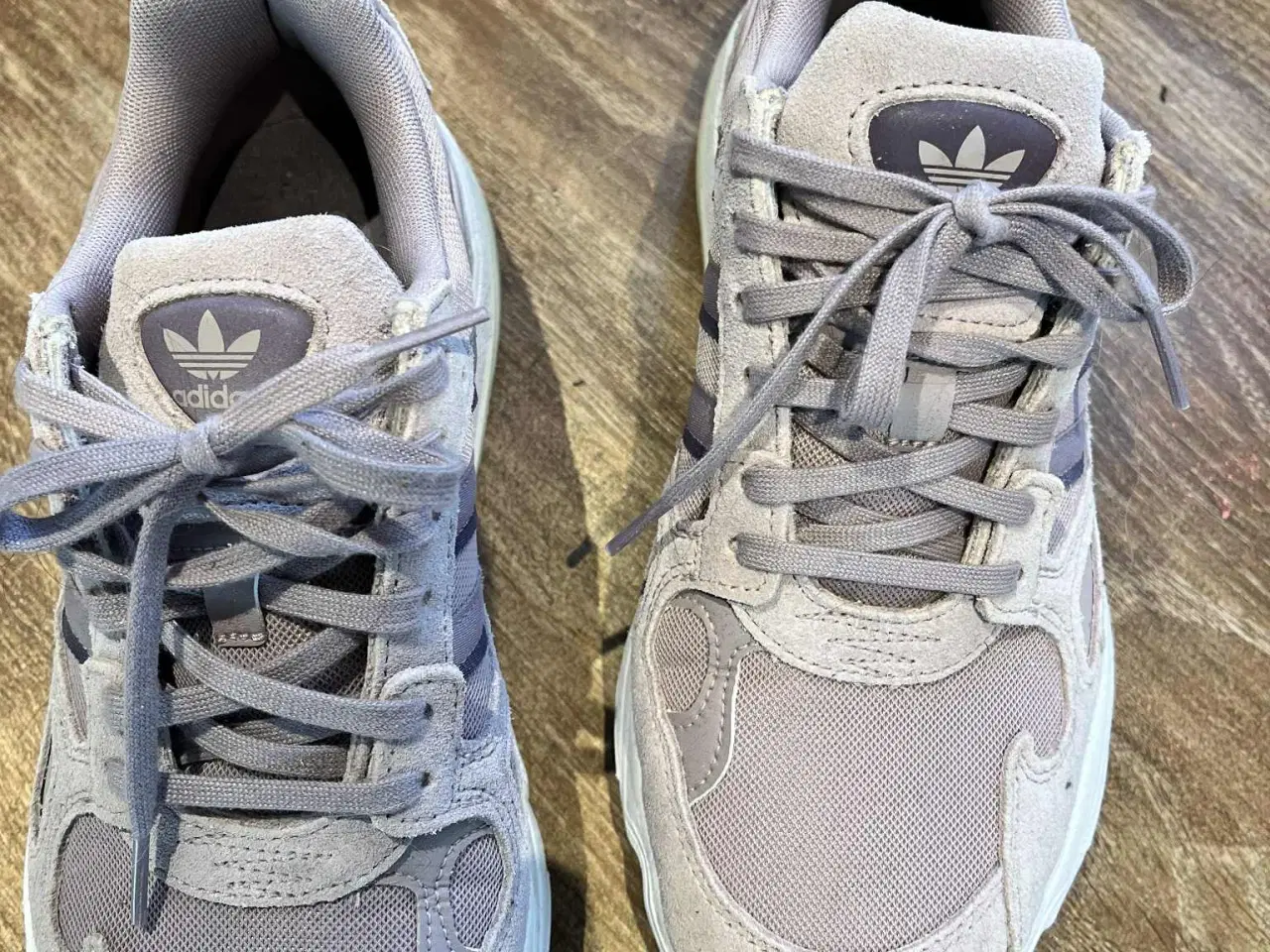 Billede 2 - Adidas sneakers sælges