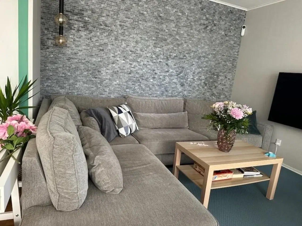 Billede 3 -  fin Hjørnessofa/Chaiselong. Fra Dyre og Røgfrit 