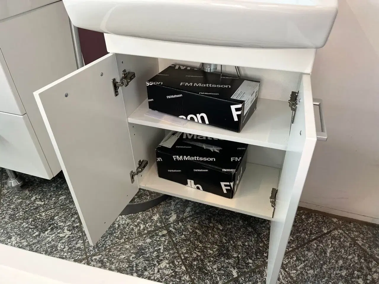 Billede 5 - Vask med skab, udstillingsmodel