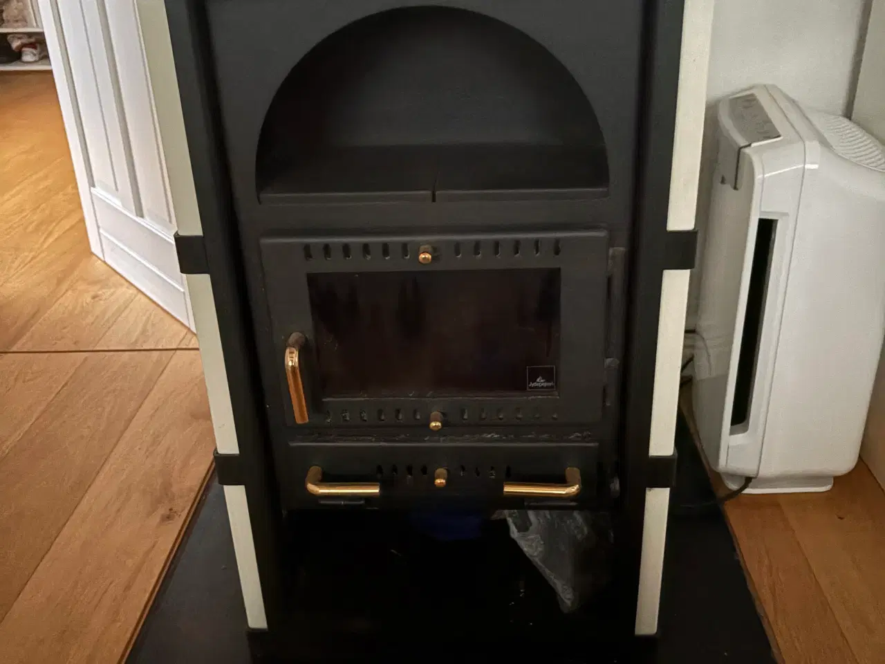 Billede 1 - Brændeovn 