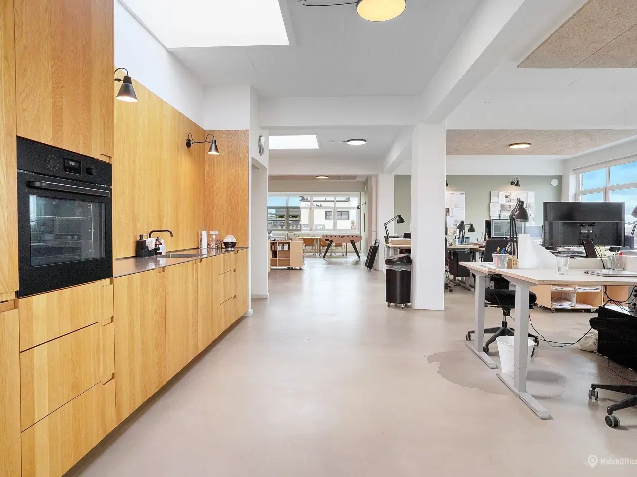 Billede 13 - Centralt beliggende ejendom med synlig facade mod Herlev Hovedgade