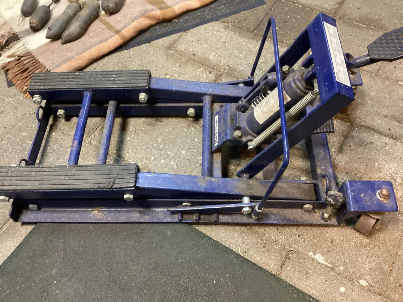 Billede 4 - Lift fra Biltema
