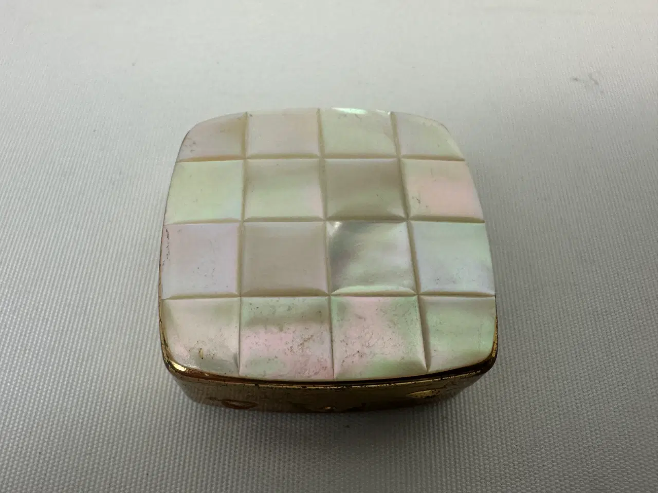Billede 4 - Antik / vintage pilleæske med perlemor