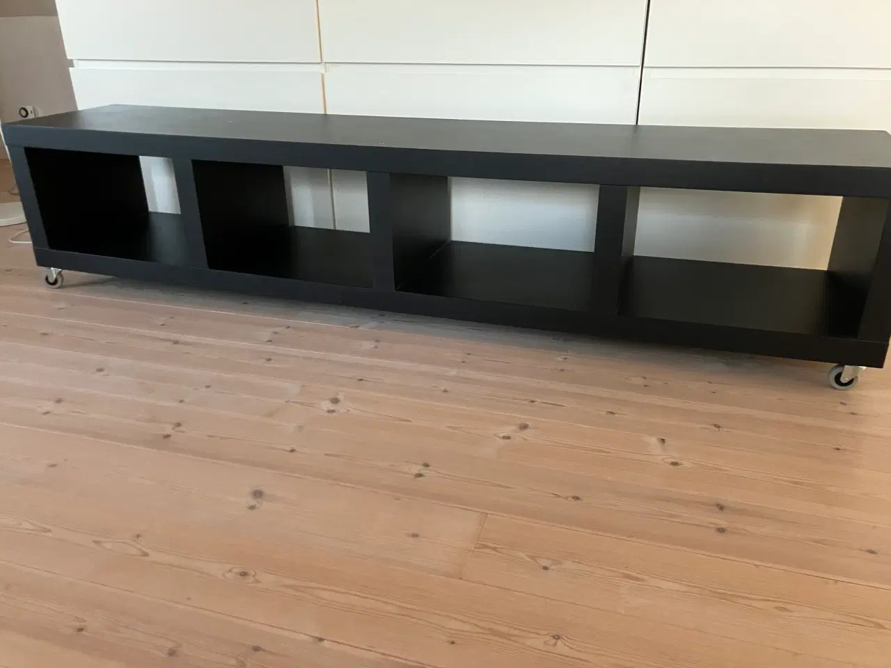 Billede 2 - Ikea reol/tv bord