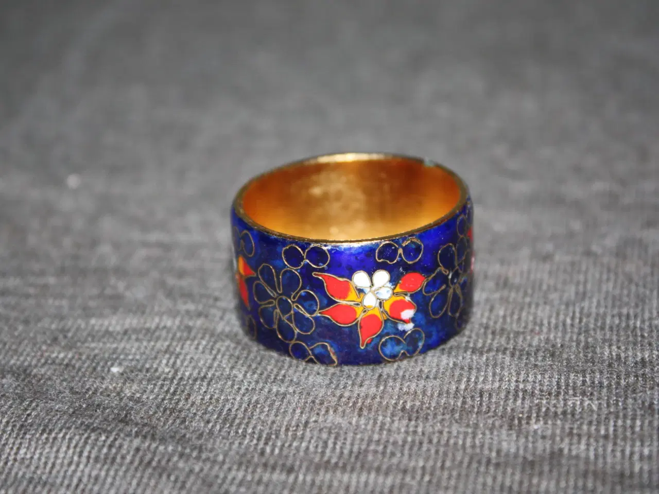 Billede 1 - Cloisonne servietholder til Jul D 3,5 cm, B 2 cm.