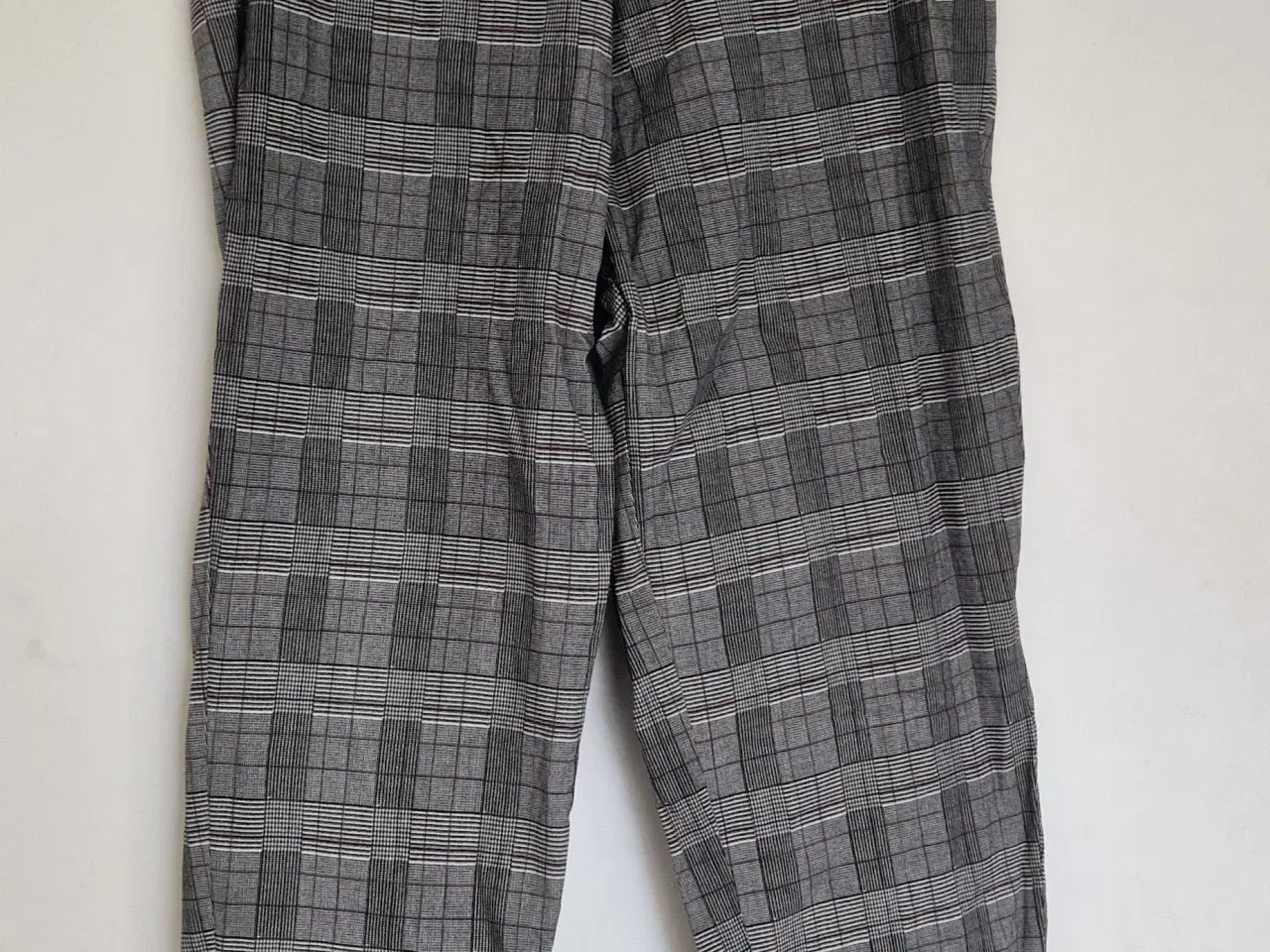 Billede 1 - Grå ternet bukser