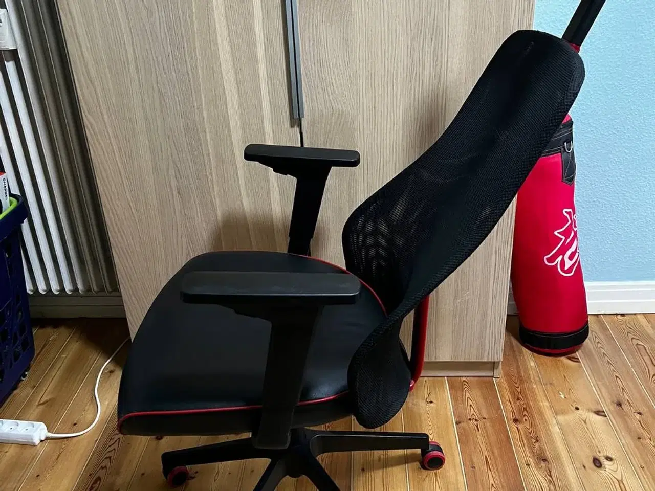 Billede 1 - Ergonomisk kontor/gamer stol i topkvalitet