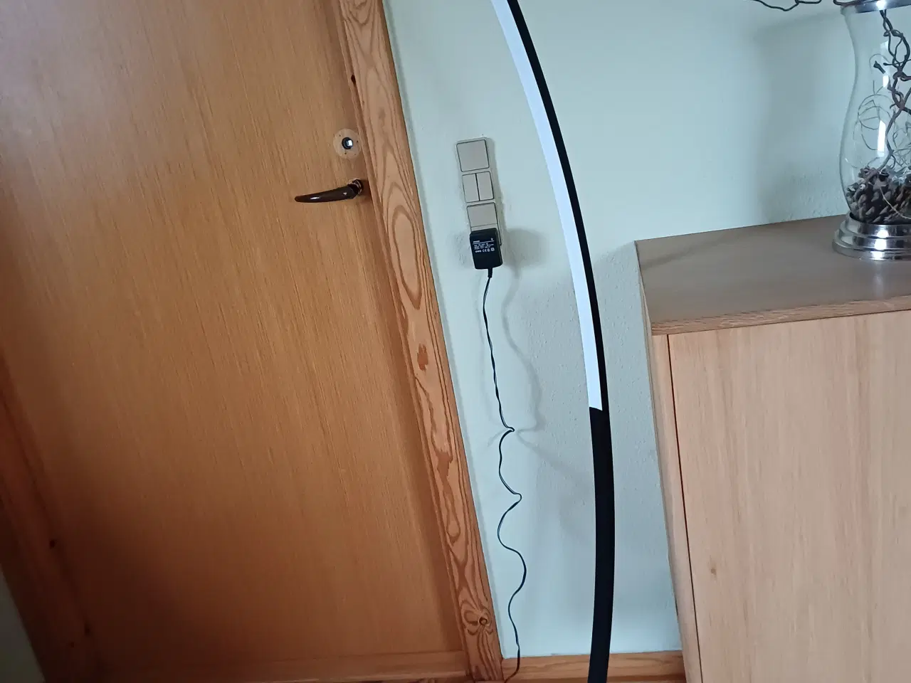 Billede 2 - Gulvlampe i elegant stil