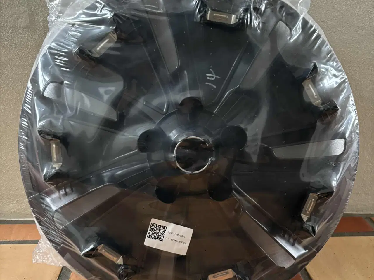 Billede 2 - 18" Photon-hjulkapsler til Model 3