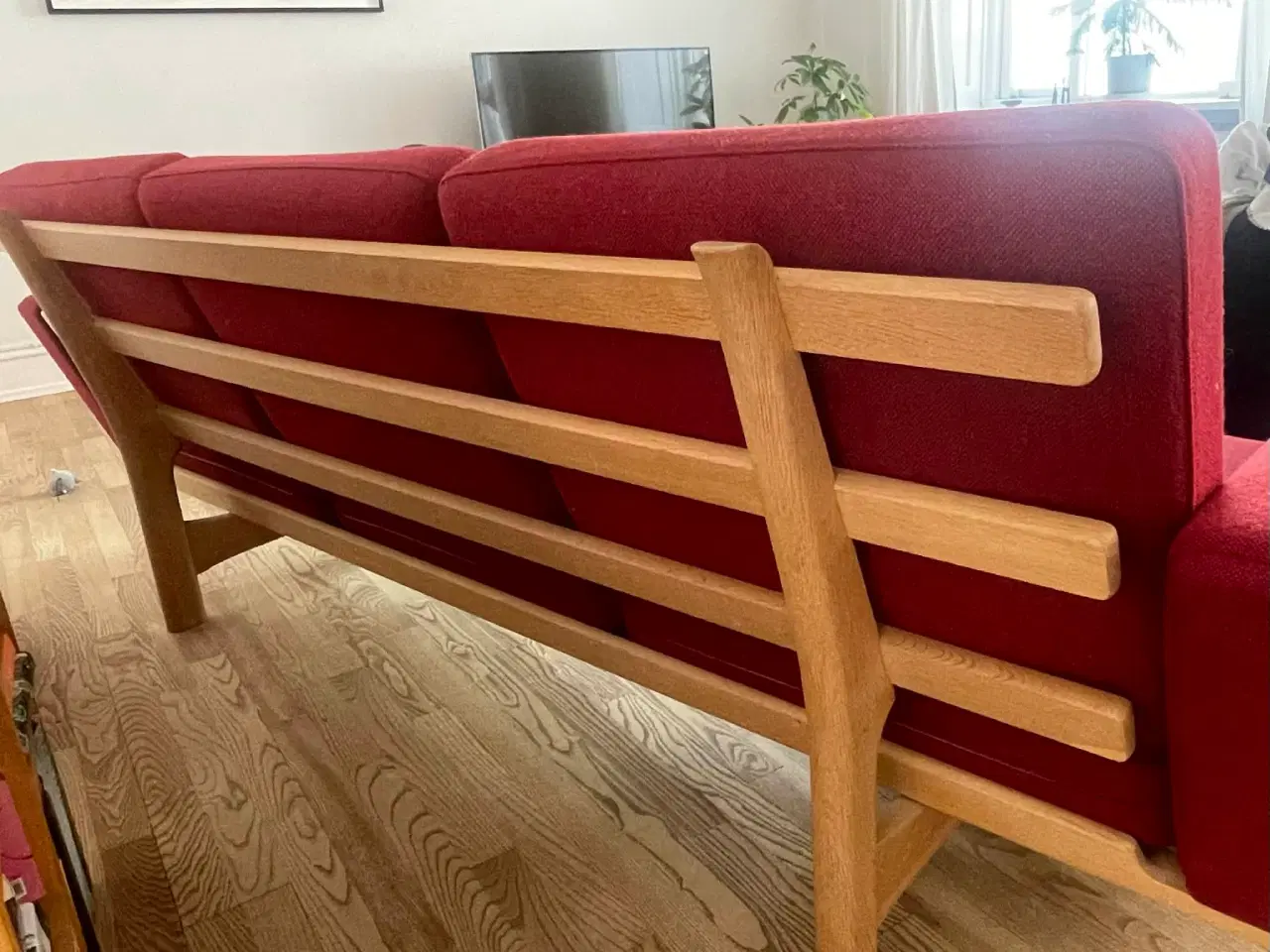 Billede 3 - Wegner sofa GE -236/3.  Sæbebehandlet eg,fin stand