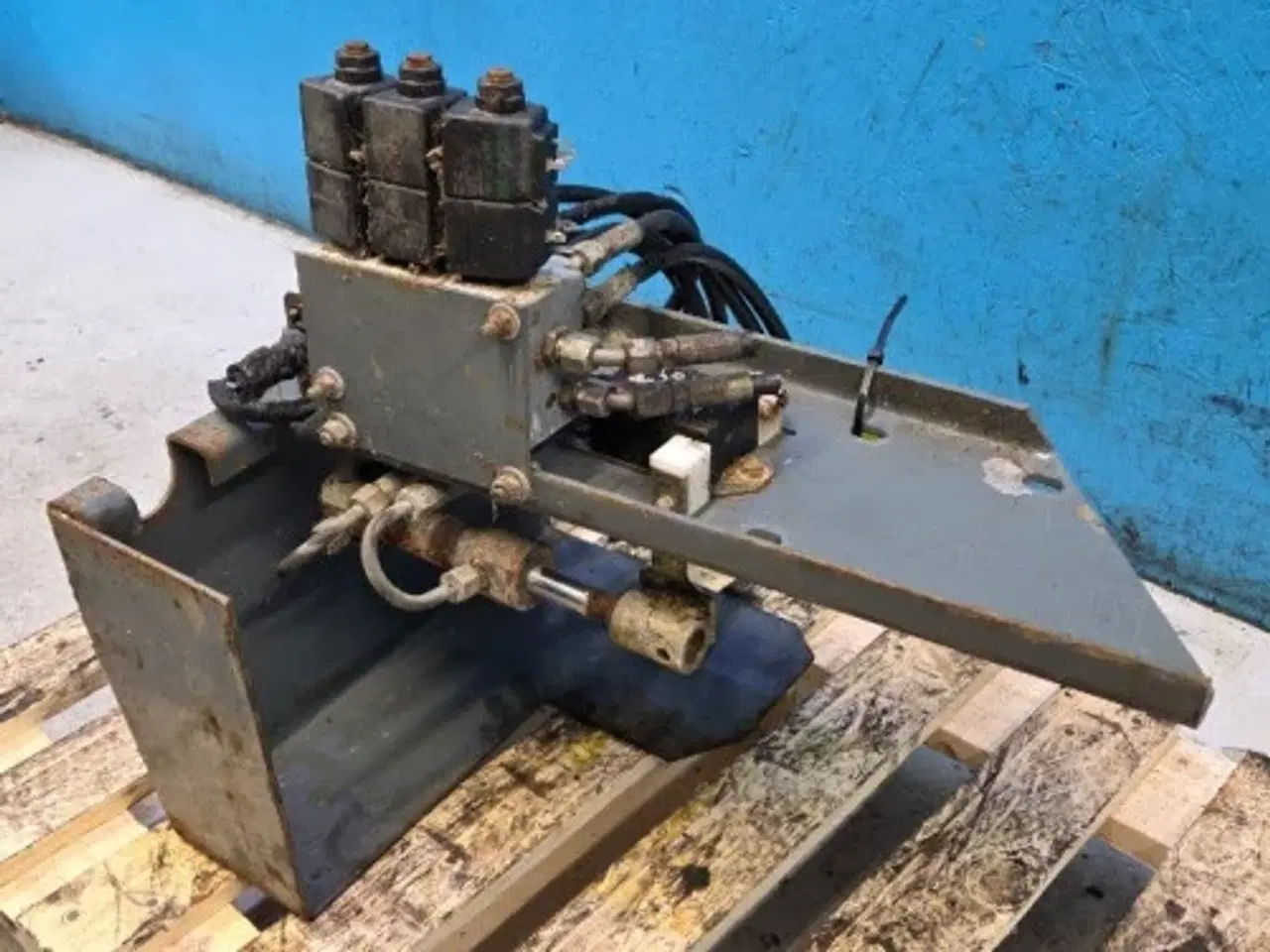 Billede 5 - Massey Ferguson 7278 Gearvælger Konsol 45140009