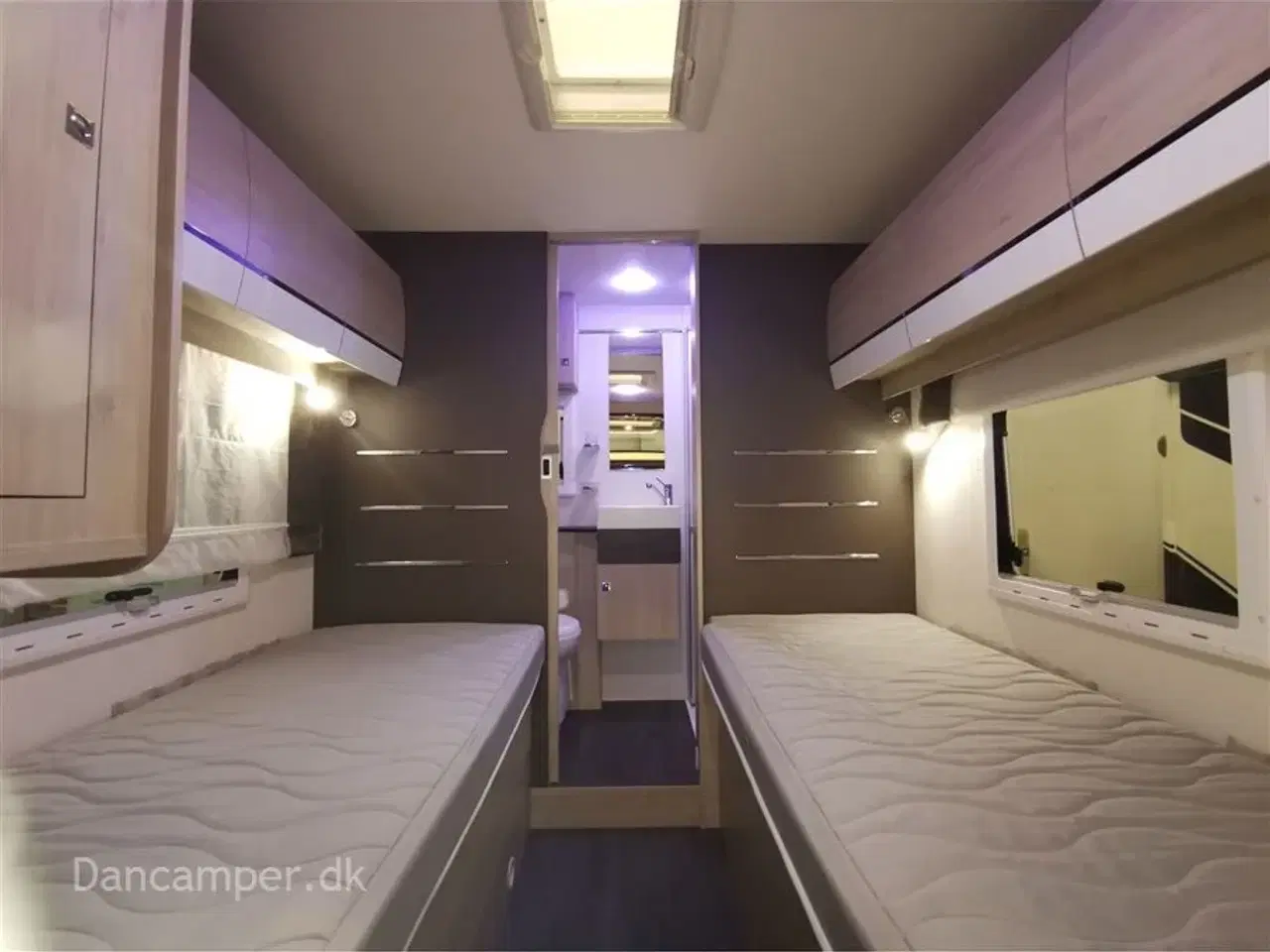 Billede 22 - 2019 - Chausson Special Edition 757   KOMMISSIONSBIL!  Med lave enkeltsenge, god pladsudnyttelse, solcelle, 2 bodelsbatterier, markise