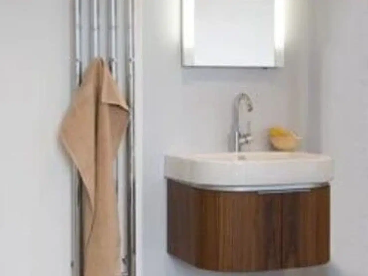 Billede 1 - Rustfrit designradiator 950x115mm  STRØMBERG