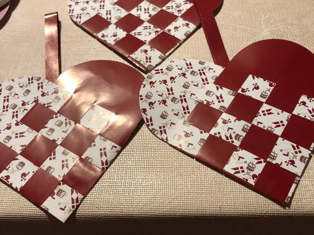 Billede 1 - Håndflettede hjerter