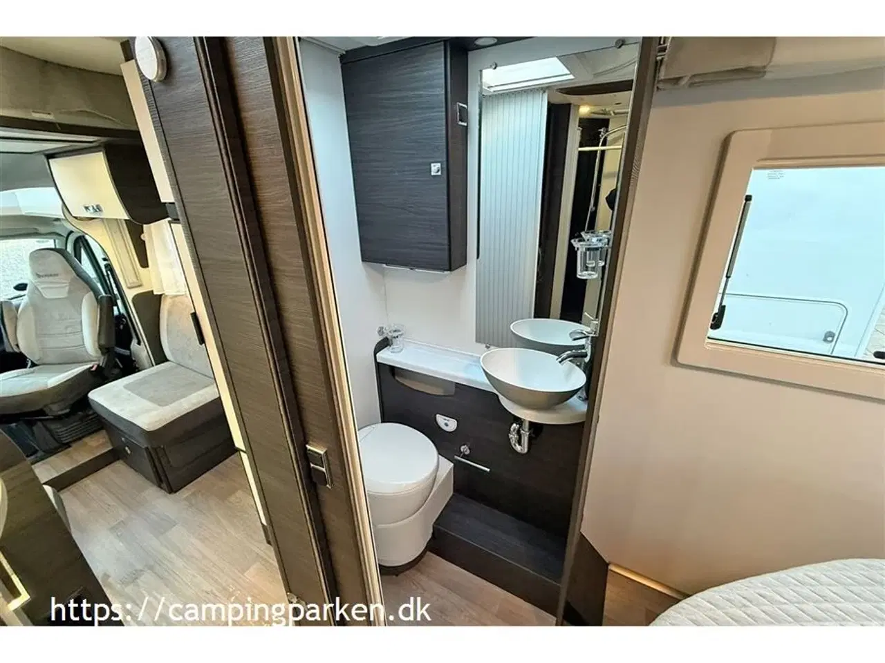 Billede 10 - 2021 - Benimar Mileo 296   Flot og velholdt camper med Queens bed