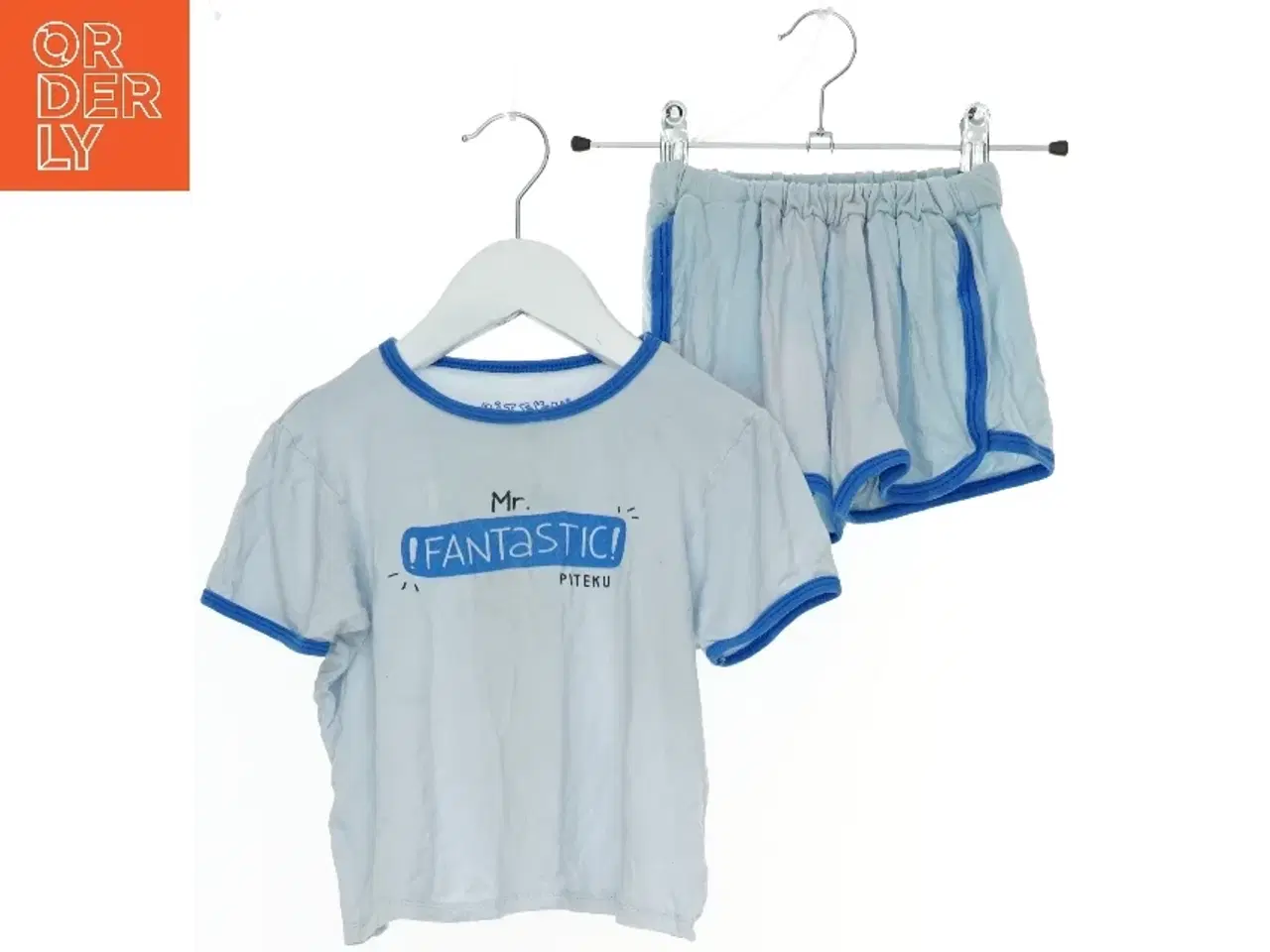 Billede 1 - Mr. Fantastic t-shirt og shorts sæt fra Piteku (str. 98)