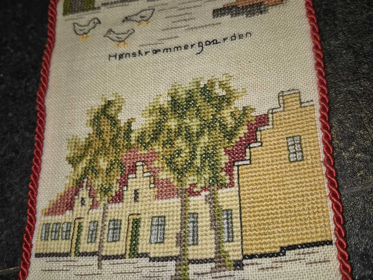 Billede 5 - Broderet klokkestreng pver Valby