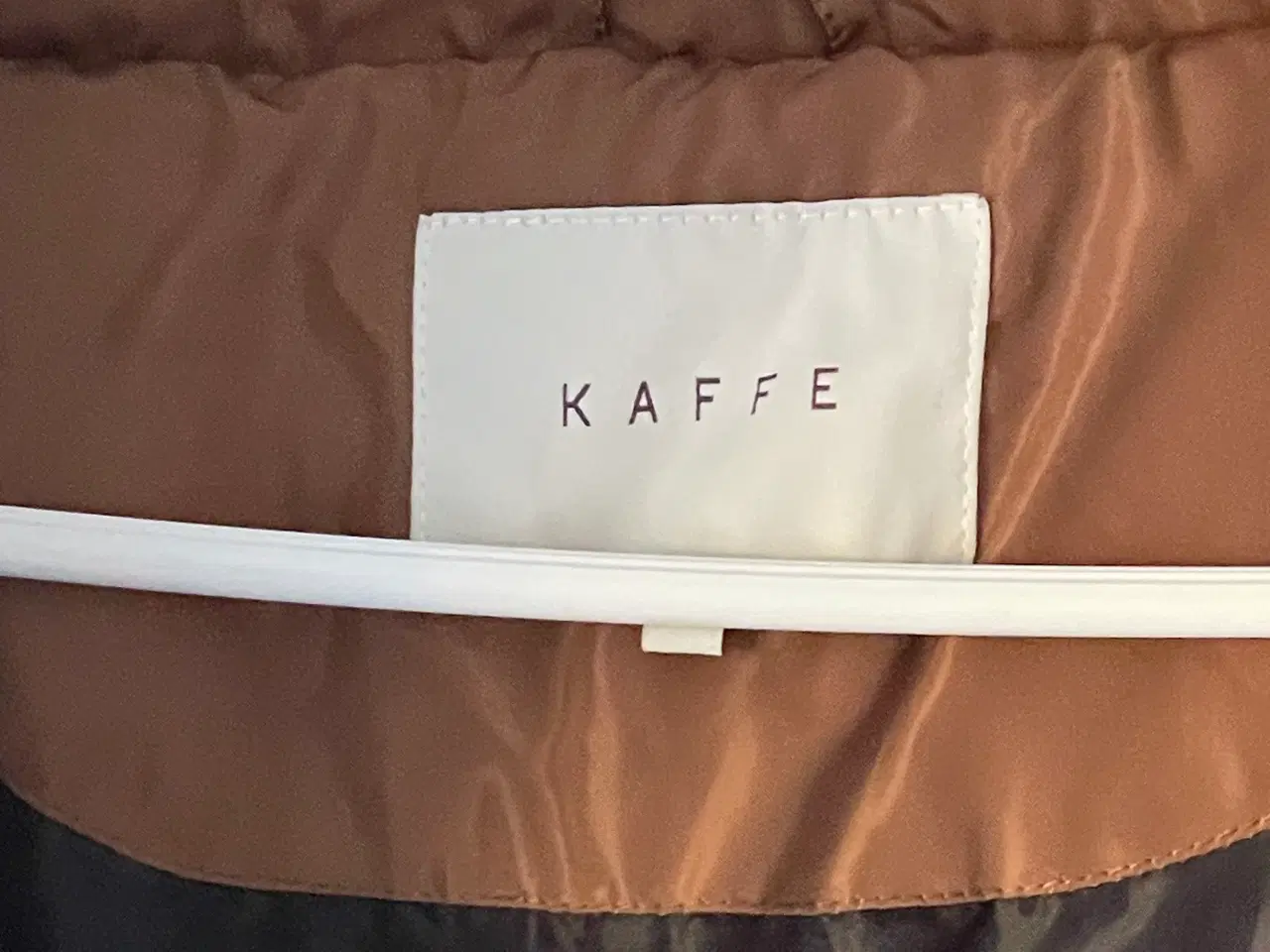 Billede 3 - Vinterjakke mærke kaffe