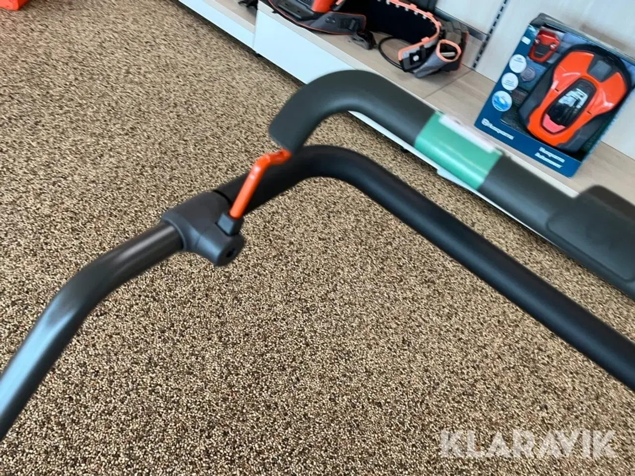 Billede 12 - Græsslåmaskine Husqvarna LC 247i