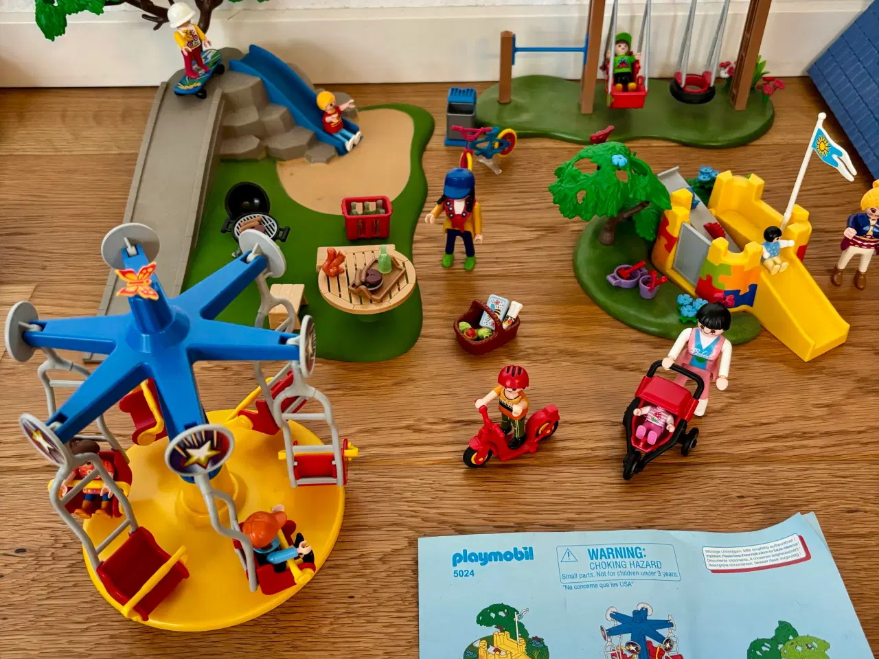 Billede 3 - 5 sæt bl. Ambulance, færge, legeplads