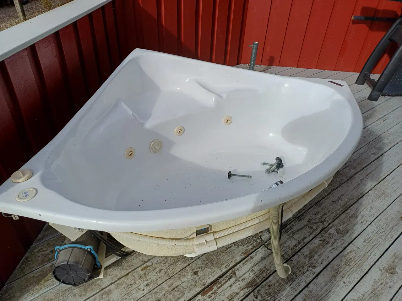 Billede 2 - Hjørnespa, indendørs