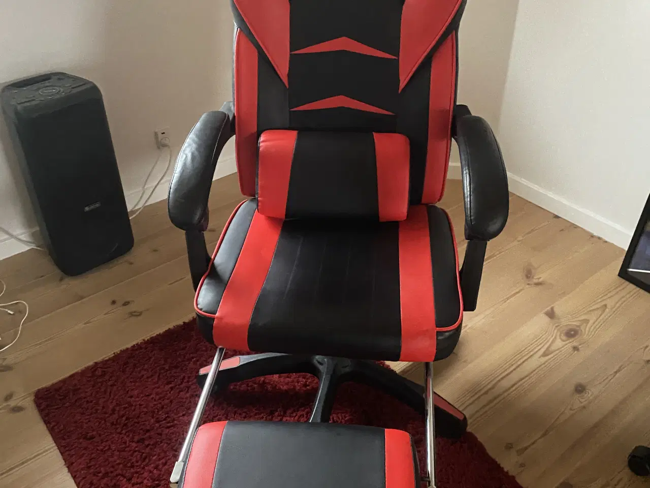 Billede 1 - Gamerstol rød med fodstøtte