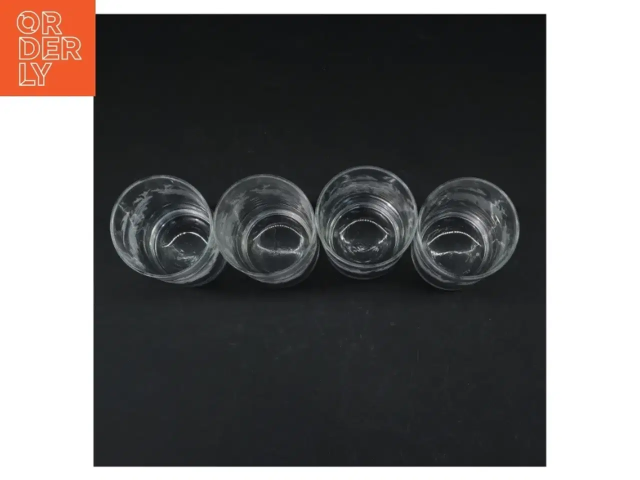 Billede 2 - Graverte glasvaser (str. Ø 7 cm. længde, 14,5. cm)