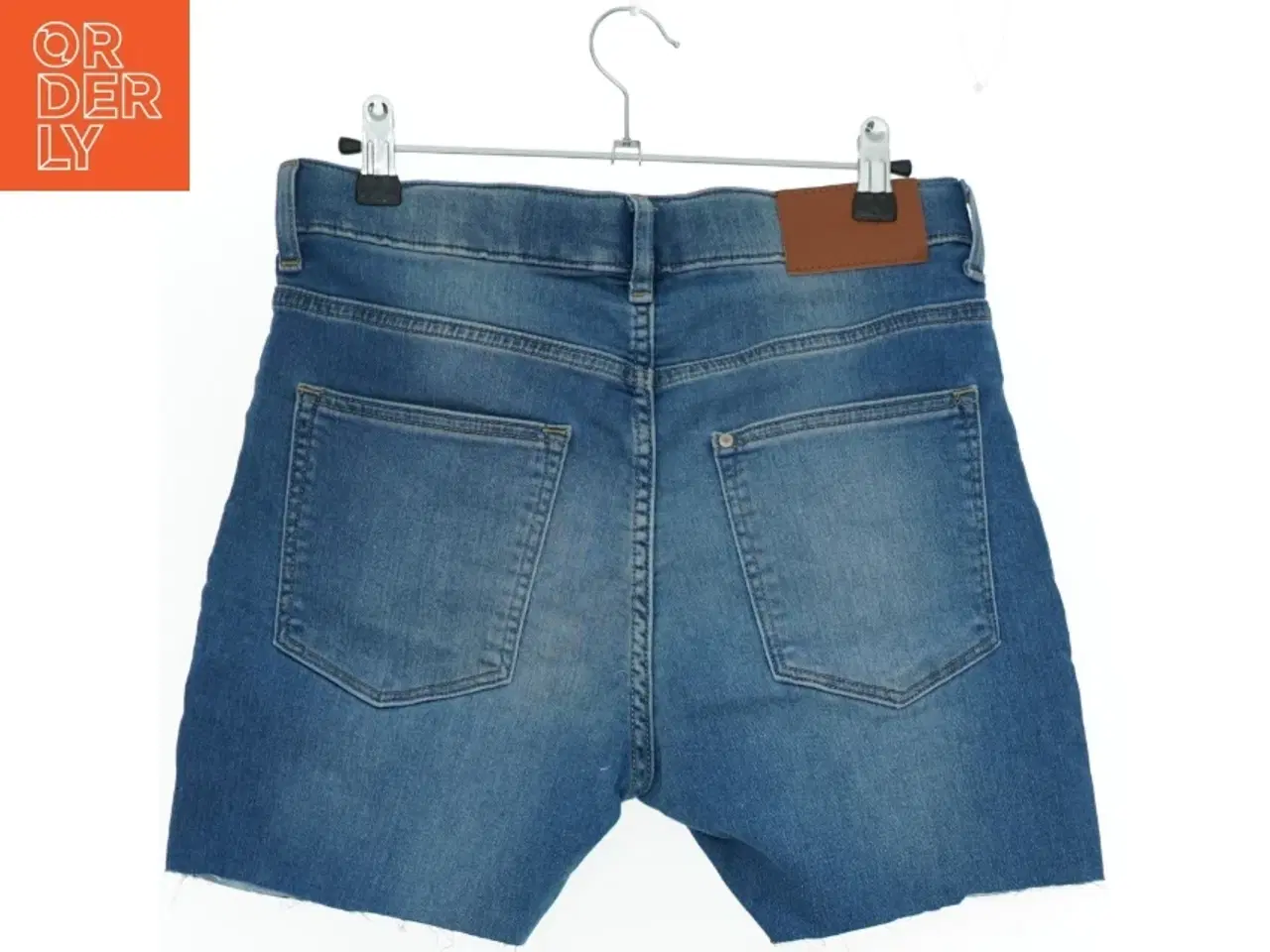 Billede 2 - Denim shorts fra H&M (str. 170)