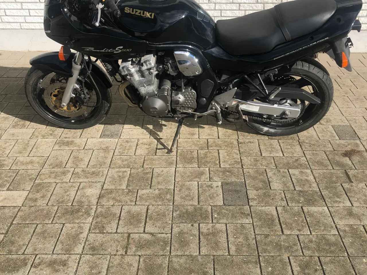 Billede 2 - Suzuki 600 motorcykel år 1999 nysynet 