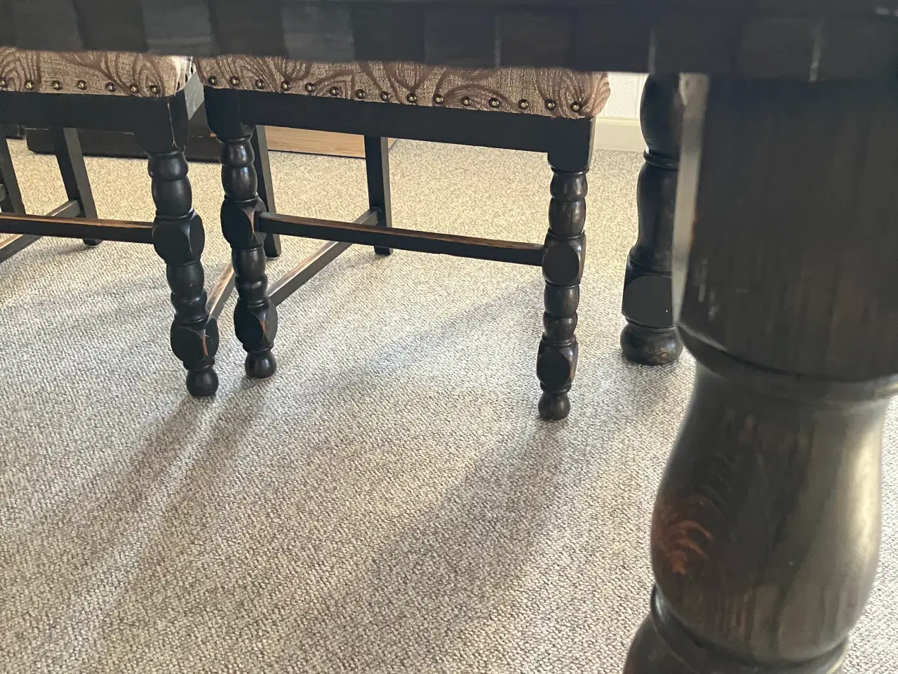 Billede 12 - antik spisestue sælges