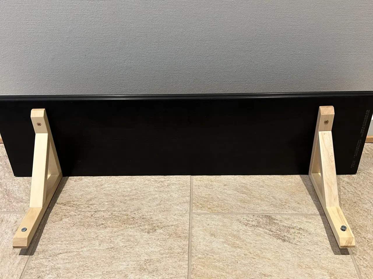 Billede 2 - Sort IKEA hylde 80 x 20