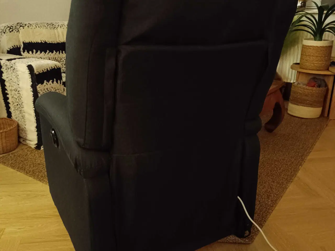 Billede 4 - Elektrisk lænestol m. Massage. Som ny!