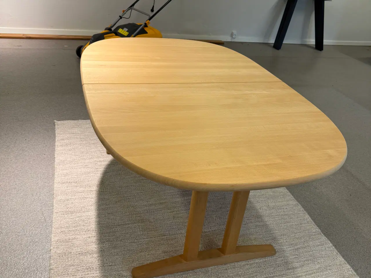 Billede 2 - Oval spisebord bøg