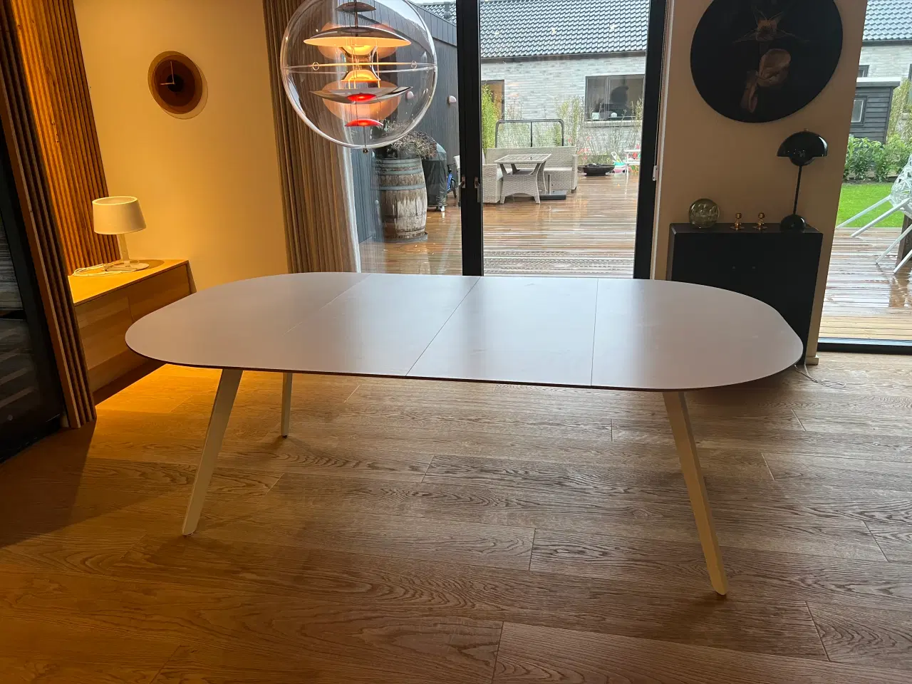 Billede 1 - BoConcept Spisebord med 2 tillægsplader 