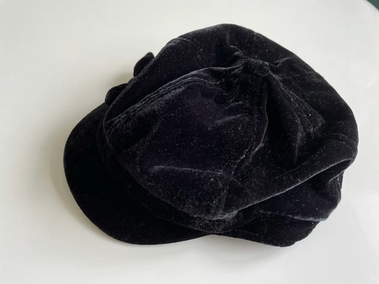 Billede 1 - Hat, str. 110, som ny