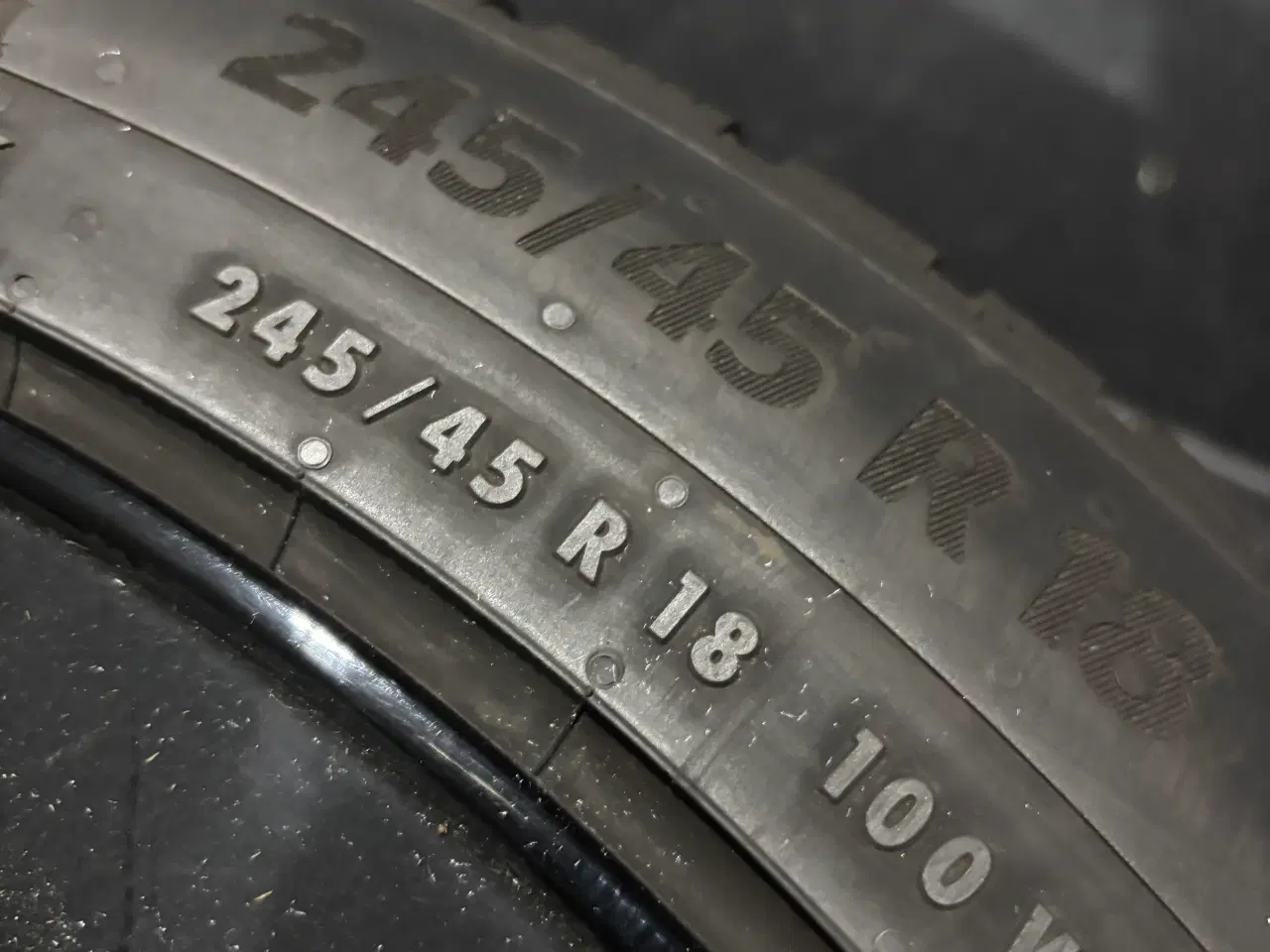Billede 2 - Continental vinterdæk 245/45 R18