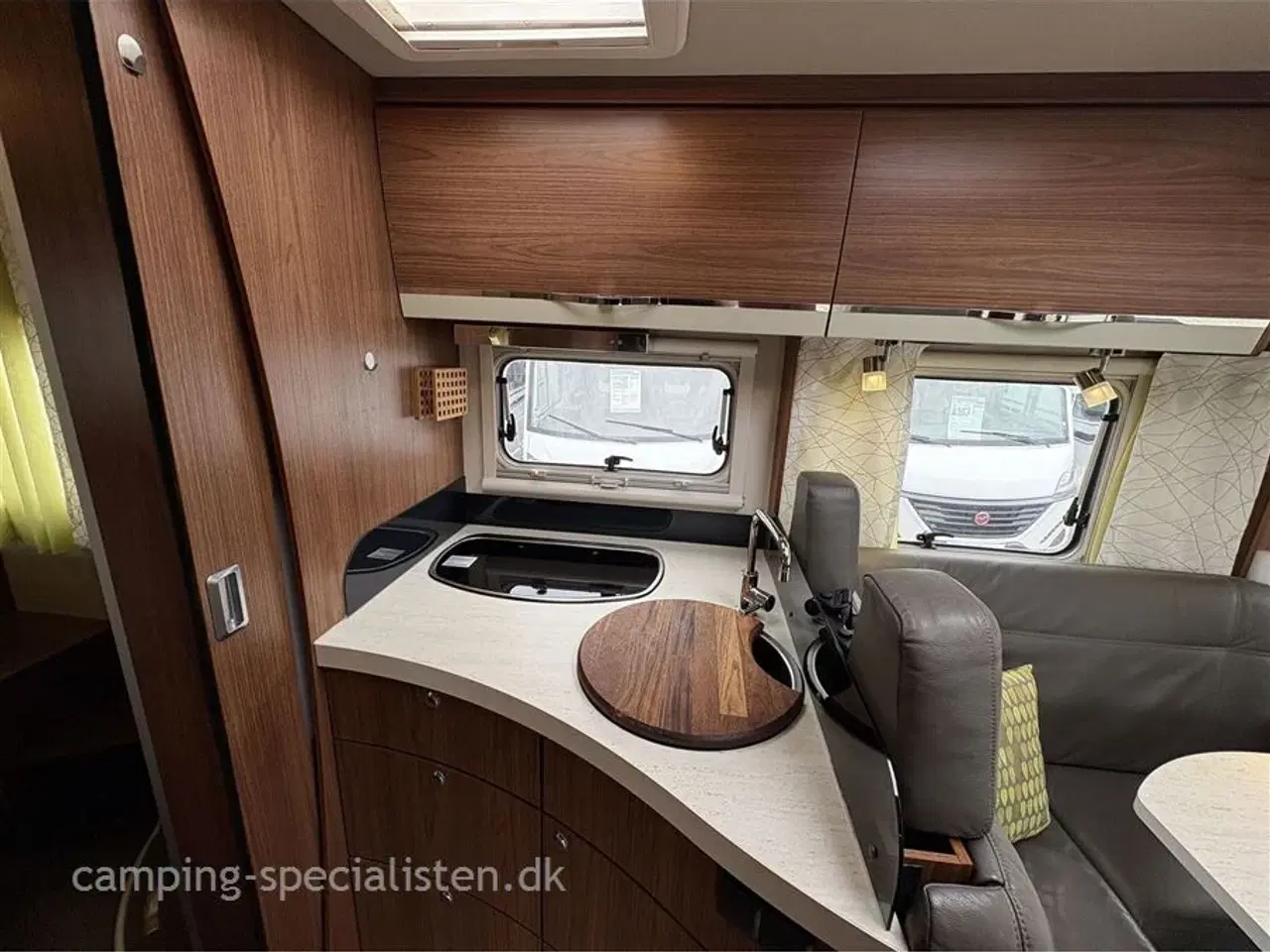 Billede 9 - 2016 - Euramobil Integra Line IL720 QB "Autocamp Premium"   Rigtig pæn og meget velholdt Luksusbil  - Euramobil IL720 QB fra 2016 - Kan snart opleves hos Camping-Specialisten i Silkeborg