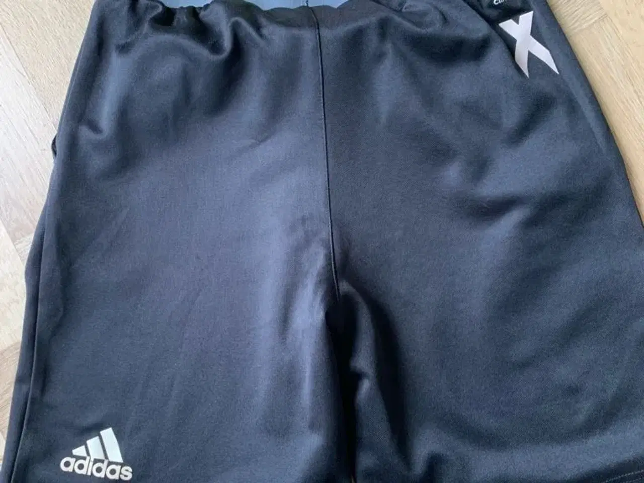 Billede 2 - Adidas trænings shorts