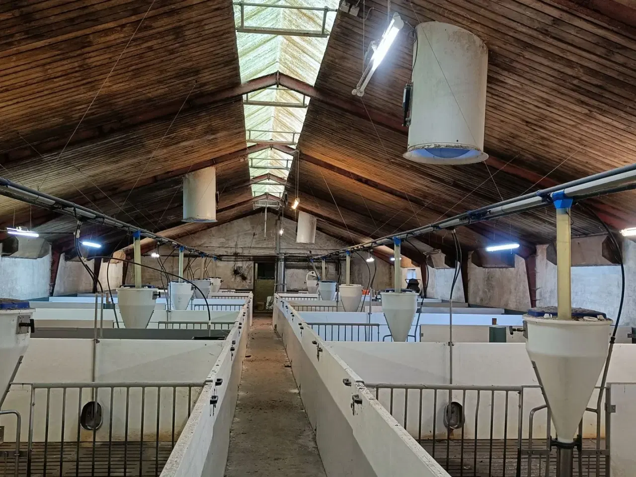 Billede 3 - - - - Ventilations rør, ventilations motor og styring 4 stk.