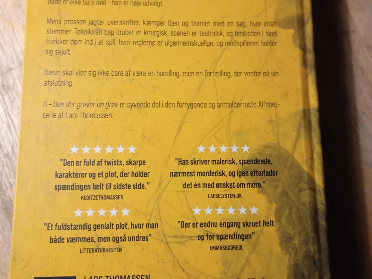 Billede 2 - Den Der Graver En Grav. Af Lars Thomassen.